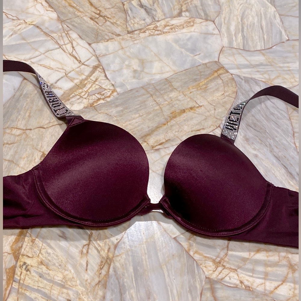 32C VS VERY SEXY Shine Red Push-Up Bra Shiny Straps‎ Logo